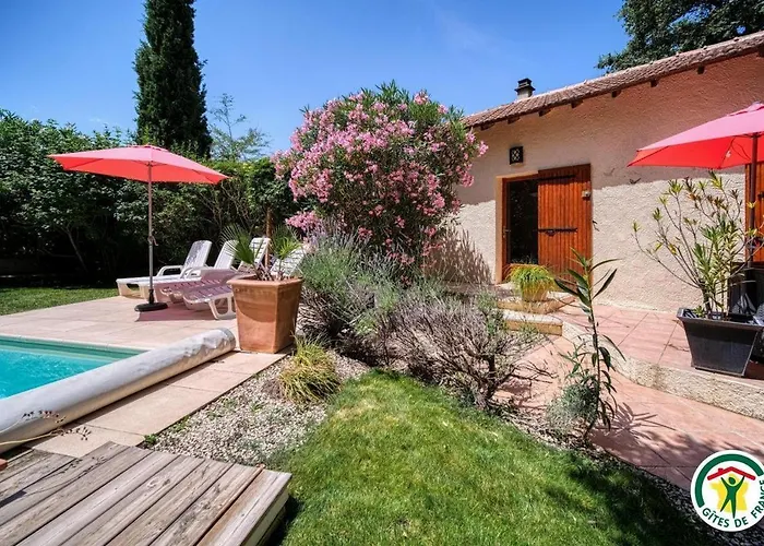 Les Platanes Vakantiehuis Tulette